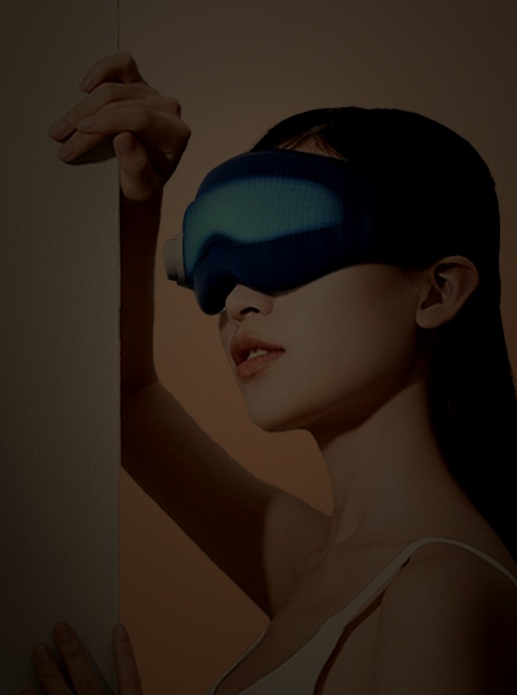 Heated eye massager with air pressure and Bluetooth music